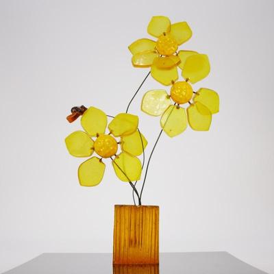 Decorator Products Colorflo 1970's Resin Flower Sculpture