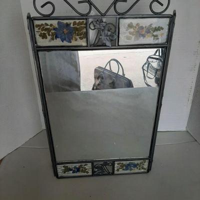 Trifold mirror for vanity