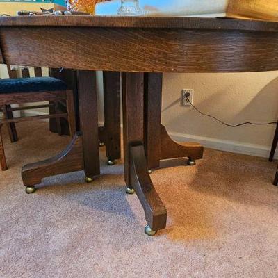 Farm House Dining Table w/ 4 Leaves= 8ft 6 Chairs & Table Protector