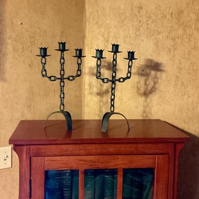 Chain link candlesticks