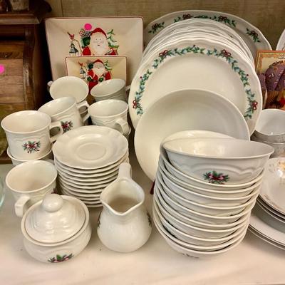 Pfalrzgraff Christmas dishes