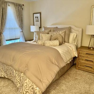 Queen size Headboard/mattress 