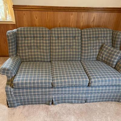 Comfy country style sofa