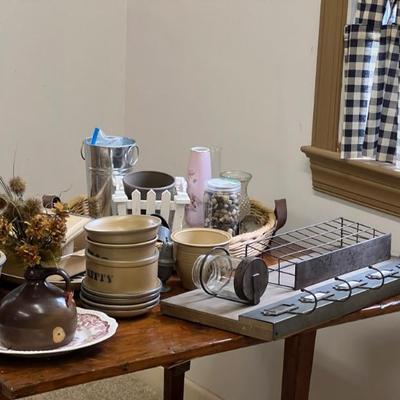 Primitives & other decor
