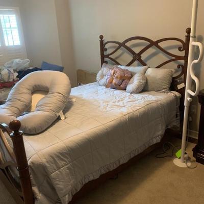 Supernal 3 Hilow adjustable bed!  In pristine condition. Purchased 2 years ago