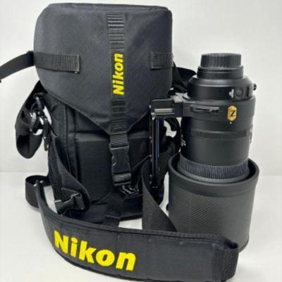 Nikon AF-S NIKKOR 300mm f/2.8G ED VR II | Est. $5,500	