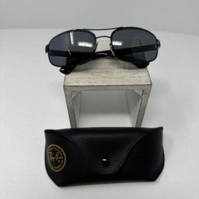 Men's Classic Ray-Ban Aviator Sunglasses + Case	