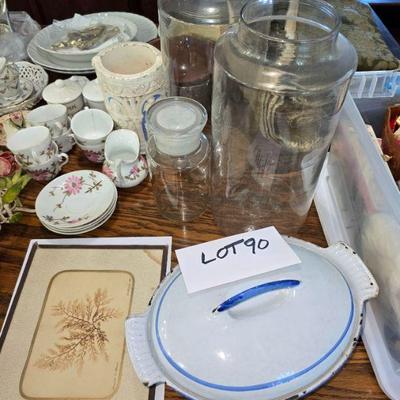Part of miscellaneous antiques, vintage & contemporary Super Sized lot.