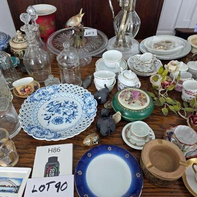 Part of miscellaneous antiques, vintage & contemporary Super Sized lot.