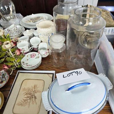 Part of miscellaneous antiques, vintage & contemporary Super Sized lot.
