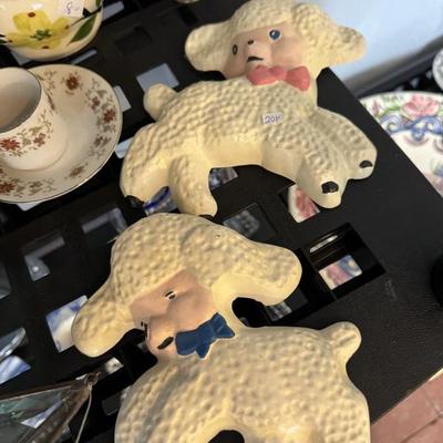 Vintage chalkware lambs