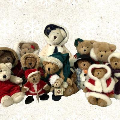 DEJE240 Holiday Boyds Bears	Holiday themed Boyds Bears. All have their tags except 2,
