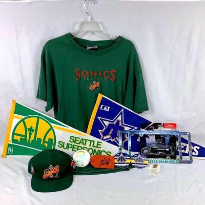 DEJE231 Seattle SuperSonics/Mariners Sport Memorabilia	Seattle SuperSonics pennant, probably from the 80's has 3-4 autographs. The only...