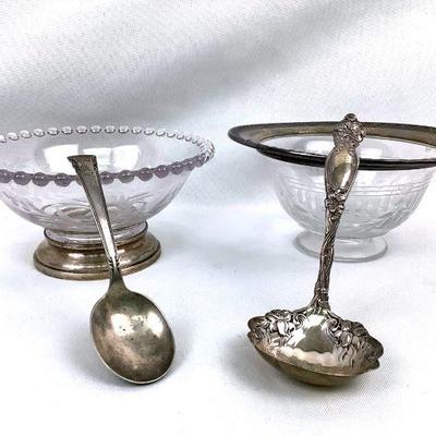 LIGR204 Sterling Pieces	Couple of bowls, one bowl has a Sterling rim the other has a Sterling base, both are glass bowls. Antique art...