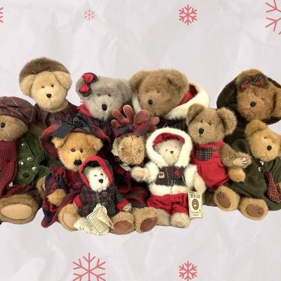 DEJE237 Fall Comfort Boyds Bears	All have their tags but 1. All different size bears and 1 Moose.
