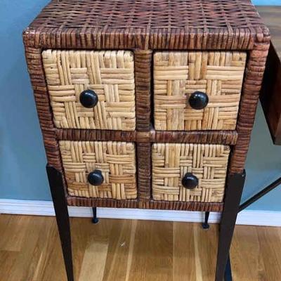 Storage cubbie Table