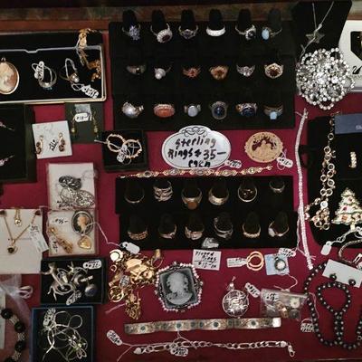 Some rings and jewelry still for sale 75% off