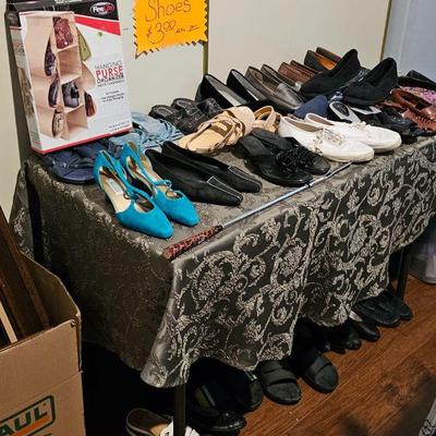 Shoes 75 cents pr