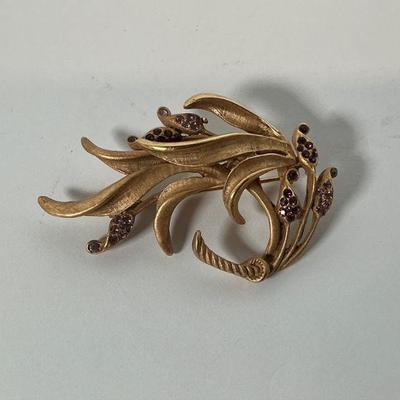 Vintage Gold / Rhinestone Brooch
