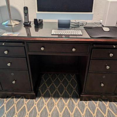 Beautiful Desk - Perfect!!