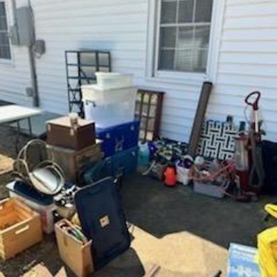 Estate sale photo
