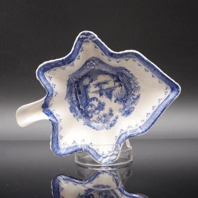 Vintage Aladdin Porcelain Leaf Shape Blue & White Dish