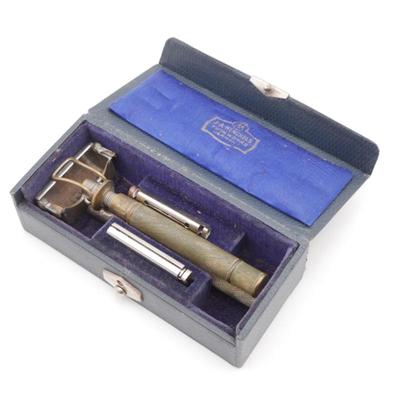 Vintage J. A. Henckels Twinworks Germany Rapid Safety Razor Kit w/ Case & Blades