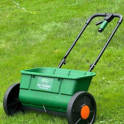 Scotts Turf Builder Classic Drop System
