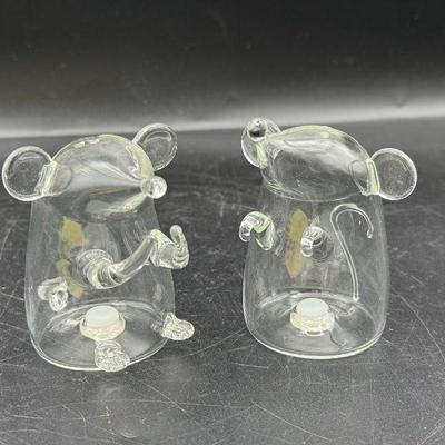 Adorable Delicate Glass Mouse Salt And Pepper Shakers
