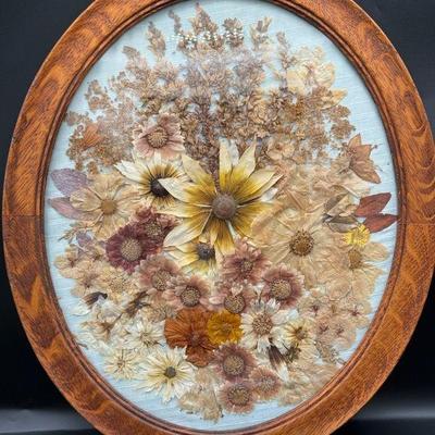 Impressive Pressed Flowers In Oval Frame
