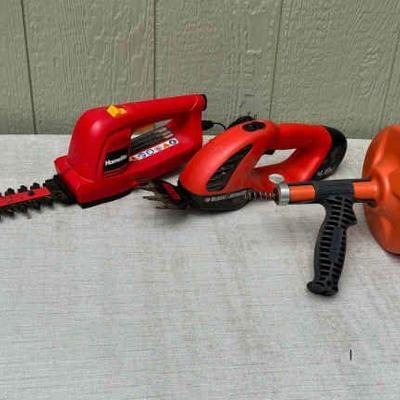 (2) Brush Trimmers And Plumbing Snake
Homelite and black and decker sheers. Black and Decker missing the cord at the time the item was...