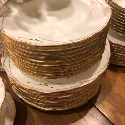 Mikasa Cap II Bellamy China Set, Service for 10