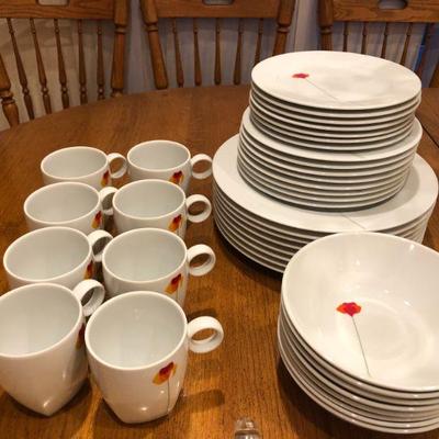 Vista Alegre  PAPOILAS China Set - Portugal. Service for 8.