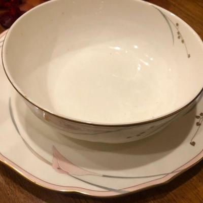 Mikasa Cap II Bellamy China Set, Service for 10