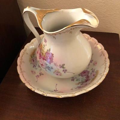 Royal Crown Chantilly Rose Hand Painted 2891 - Wash Basin and Pitcher