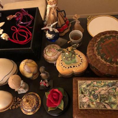Trinket Boxes, Music Box, Chotskies