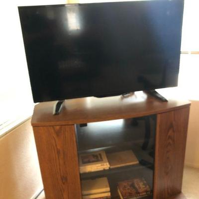 TV Cabinet, INSIGNIA LCD TV Model NS-39DR510NA17
