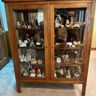 Oak curio/china cabinet