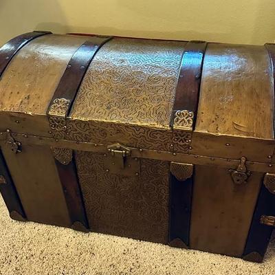 Camelback trunk