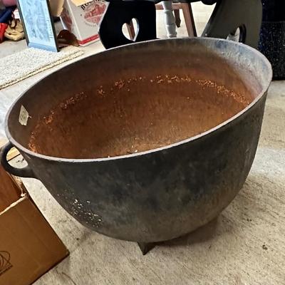 Cast iron cauldron