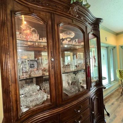 China cabinet lights by touch