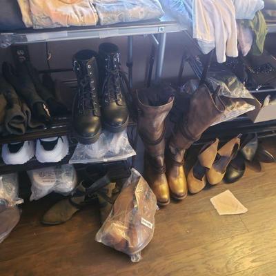 Shoes (9.5-12)