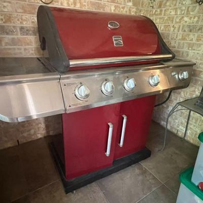 Kenmore 4 burner outdoor gas grill with shelf - $165