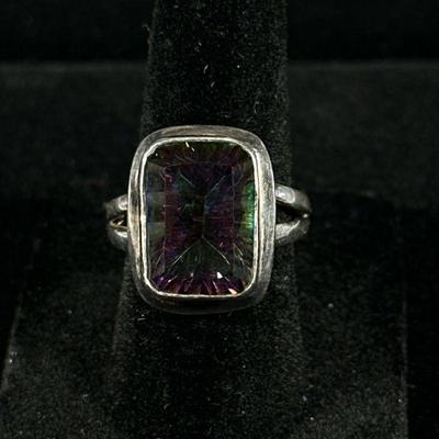 COLORFUL STERLING SILVER RING | Designed as a Sterling silver ring with mounted colorful stone, size 6, marked “925” total weight: 7.4g

