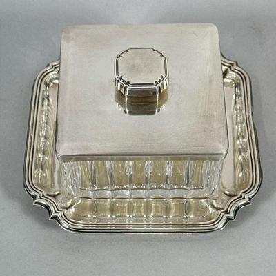 800 SILVER CRYSTAL BOX | Crystal glass box with an 800 silver lid on a conforming 800 silver tray (6.25 x 6 in.); total weighable silver...