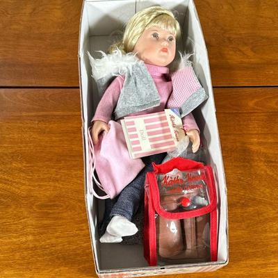 KÄTHE KRUSE SOPHIE SCHLITTSCHULÄUTERIN DOLL | New in box Sophie Schlittschuhläuterin doll by Käthe Krus. - l. 7 x w. 4 x h. 17 in

