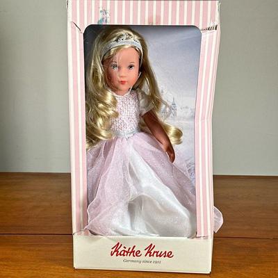 KÄTHE KRUSE GIRL PRINZESSIN MADELEINE | Girl Prinzessin Madeleine doll by Käthe Kruse in original box. - l. 9.5 x w. 7 x h. 18 in

