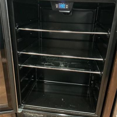 beverage refrigerator 
