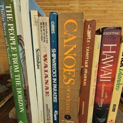 TTT562-Interesting Assortment Of Vintage Hard & Softcover Books