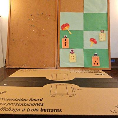TTT274-Set Of Classic Cork Bulletin Boards W/1 Blue Tri-fold 